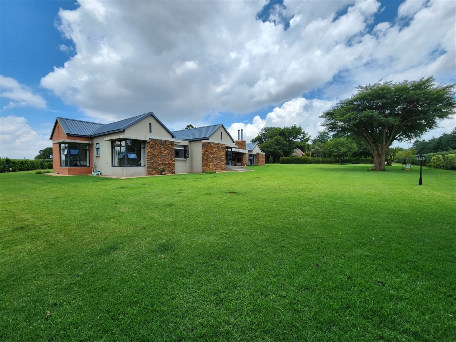 4 Bedroom Property for Sale in Randjesfontein A H Gauteng