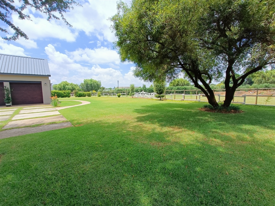 4 Bedroom Property for Sale in Randjesfontein A H Gauteng