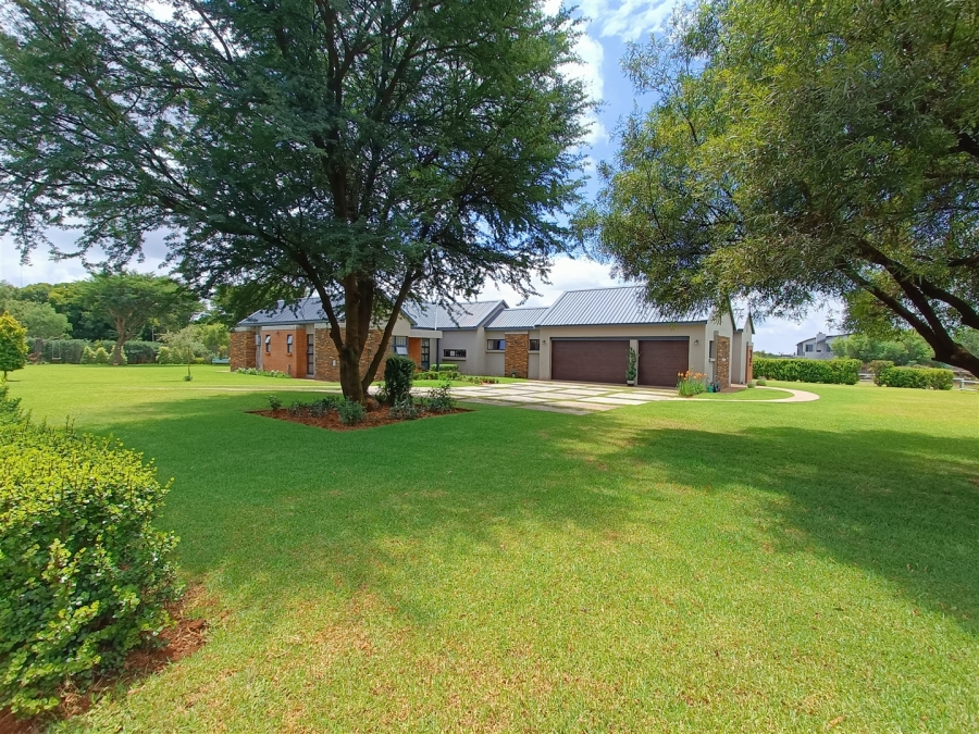 4 Bedroom Property for Sale in Randjesfontein A H Gauteng