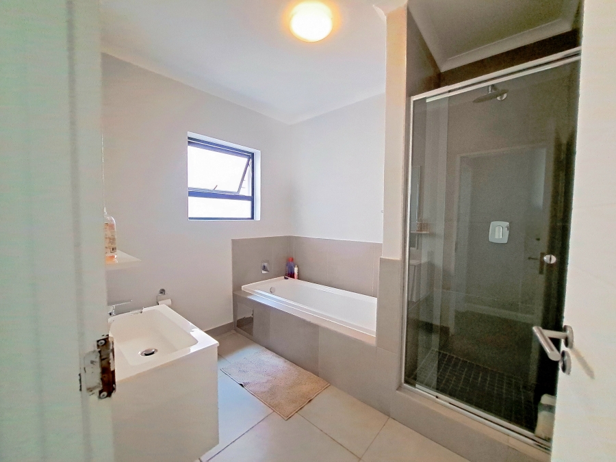 2 Bedroom Property for Sale in Morningside Gauteng