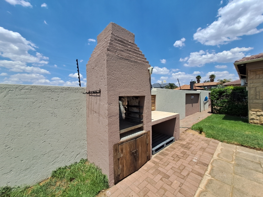 4 Bedroom Property for Sale in Ferryvale Gauteng