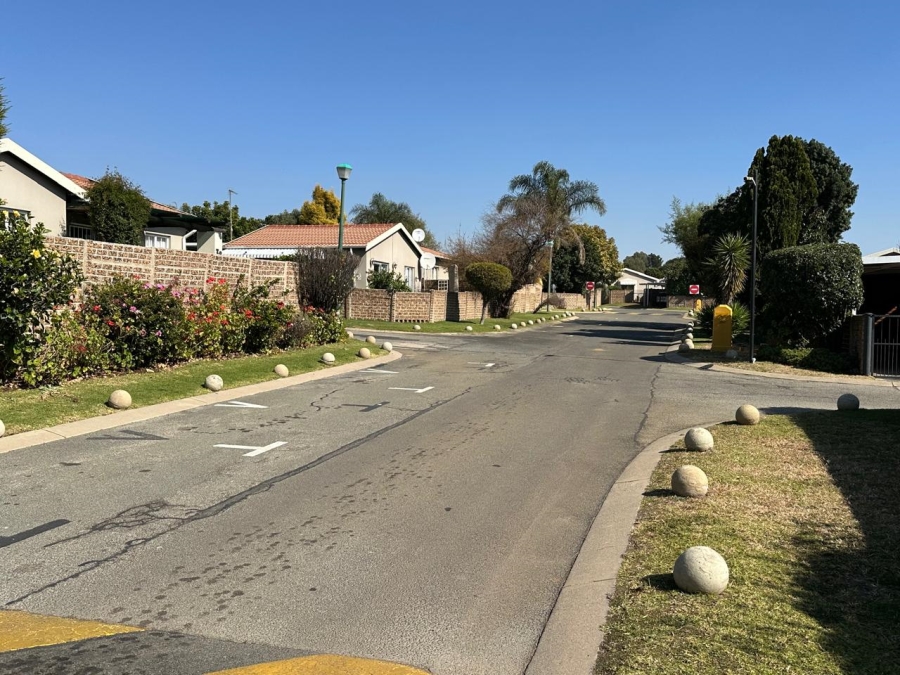 2 Bedroom Property for Sale in Eden Glen Gauteng