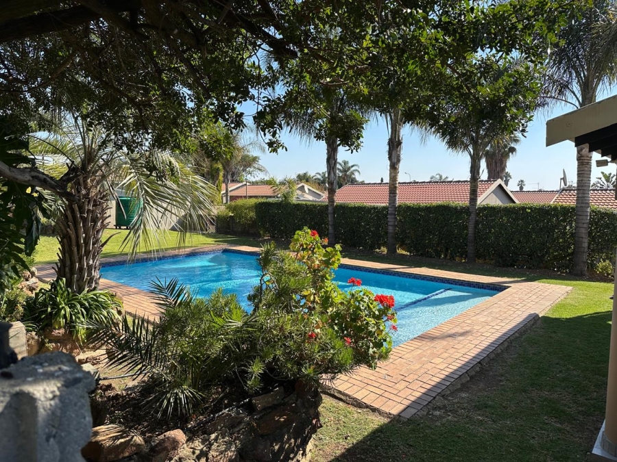 2 Bedroom Property for Sale in Eden Glen Gauteng