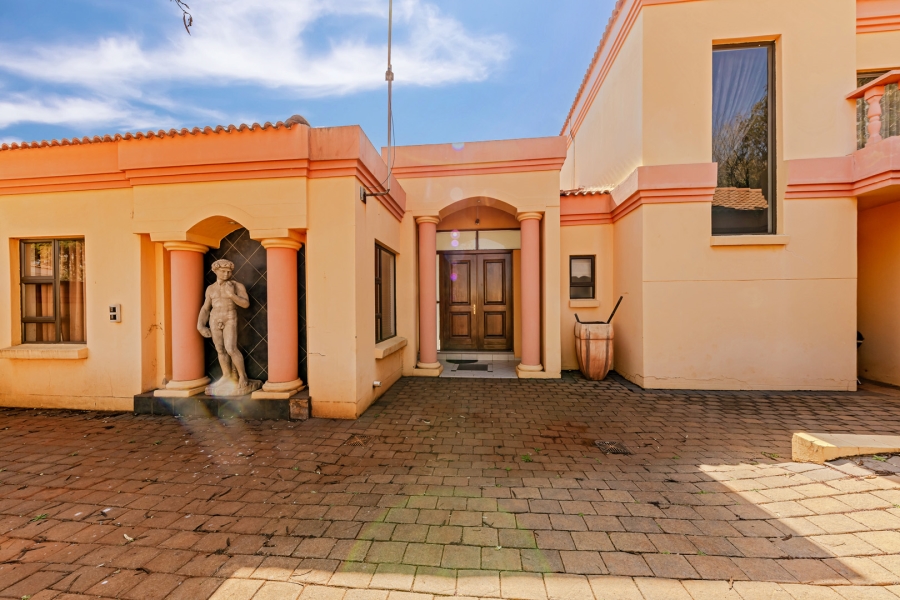 4 Bedroom Property for Sale in Ruimsig Gauteng