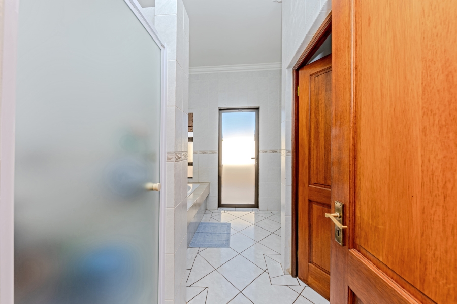 4 Bedroom Property for Sale in Ruimsig Gauteng