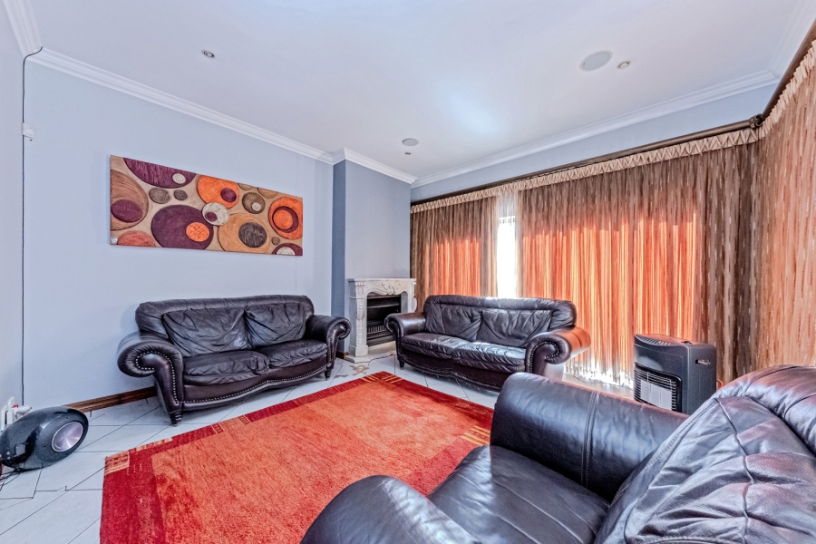 4 Bedroom Property for Sale in Ruimsig Gauteng