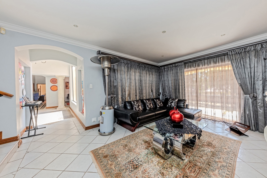 4 Bedroom Property for Sale in Ruimsig Gauteng