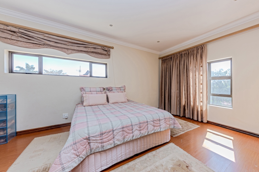 4 Bedroom Property for Sale in Ruimsig Gauteng