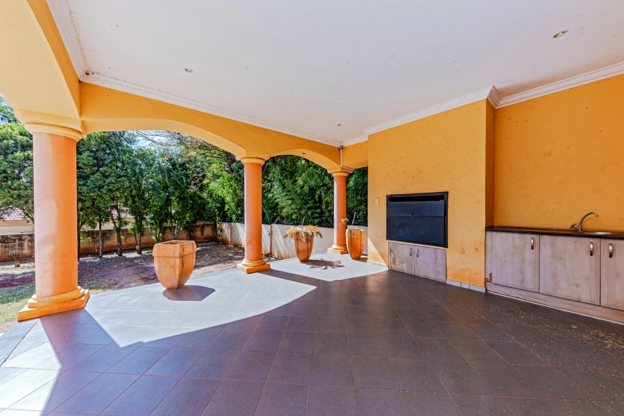 4 Bedroom Property for Sale in Ruimsig Gauteng