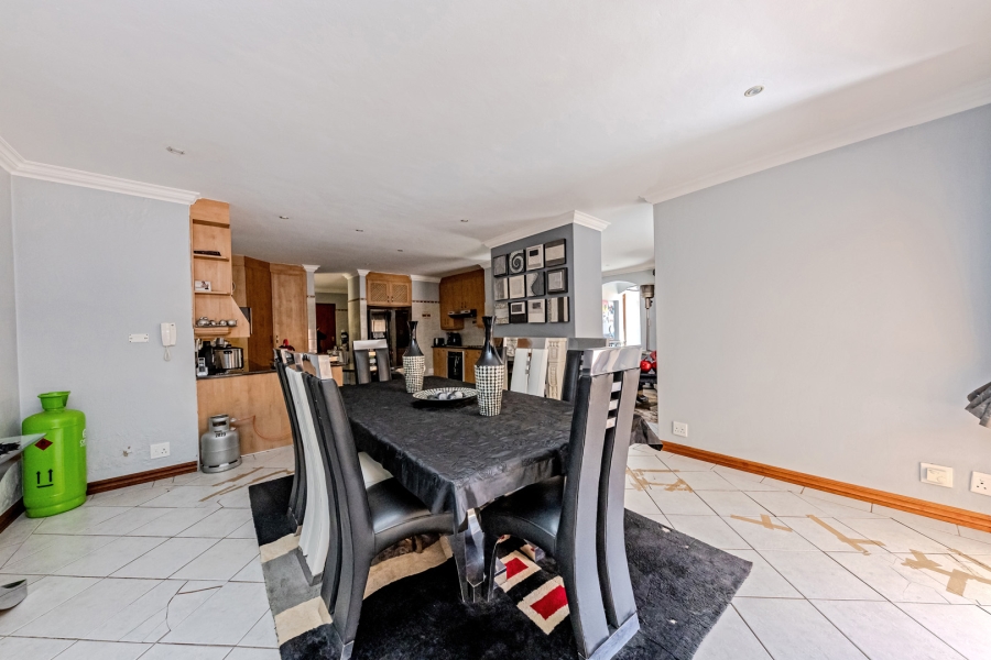 4 Bedroom Property for Sale in Ruimsig Gauteng