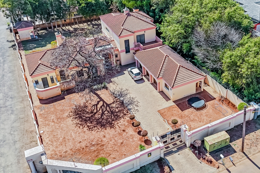 4 Bedroom Property for Sale in Ruimsig Gauteng