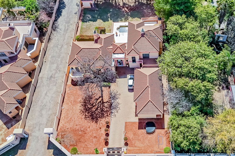 4 Bedroom Property for Sale in Ruimsig Gauteng