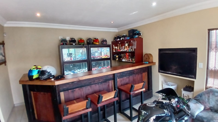 4 Bedroom Property for Sale in Vanderbijlpark SE 8 Gauteng
