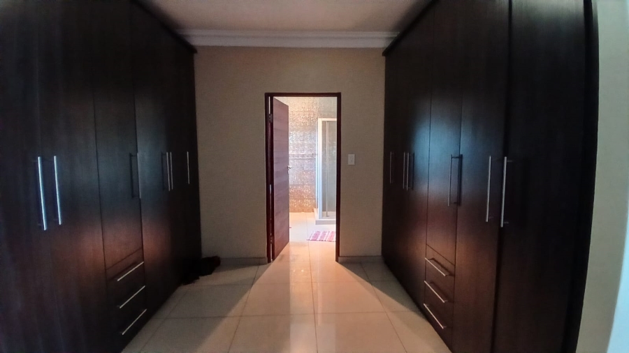 4 Bedroom Property for Sale in Vanderbijlpark SE 8 Gauteng