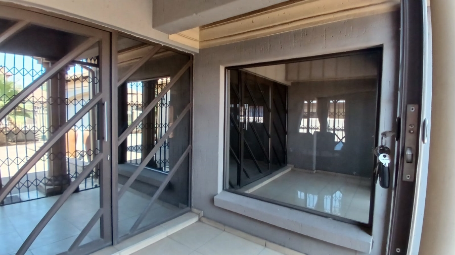 4 Bedroom Property for Sale in Vanderbijlpark SE 8 Gauteng