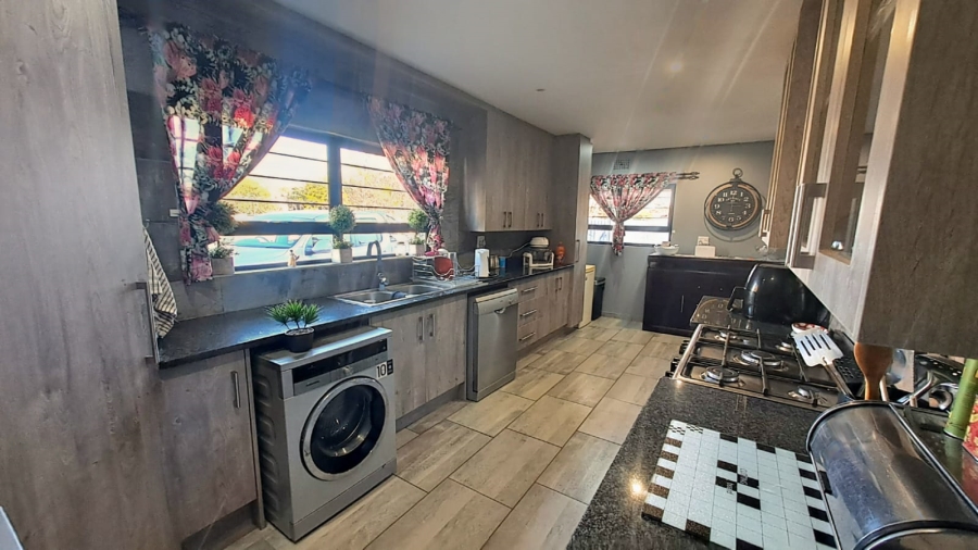 3 Bedroom Property for Sale in Arcon Park Gauteng