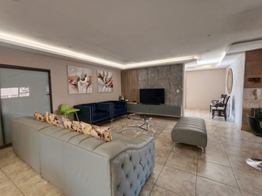 4 Bedroom Property for Sale in Vanderbijlpark SE 8 Gauteng