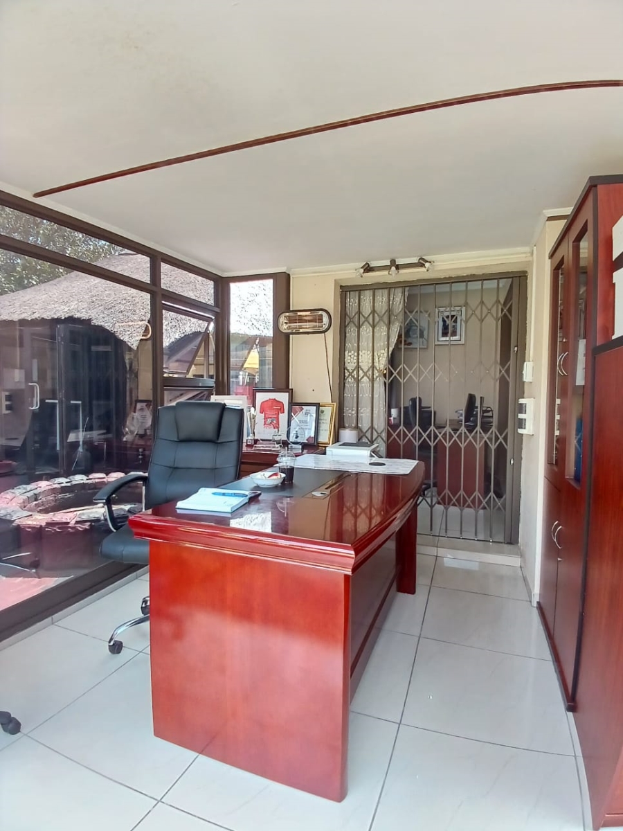 9 Bedroom Property for Sale in Vanderbijlpark SE 6 Gauteng