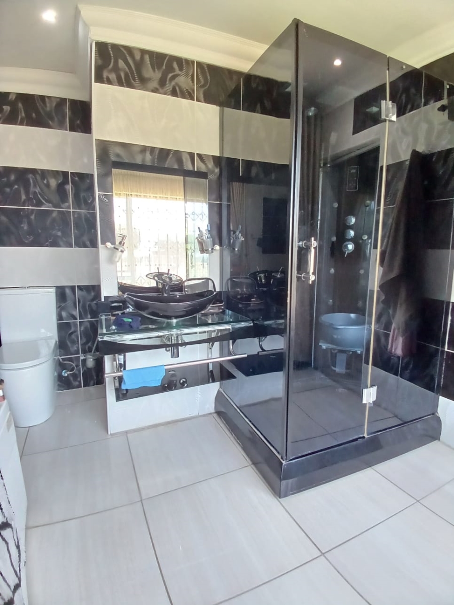 9 Bedroom Property for Sale in Vanderbijlpark SE 6 Gauteng