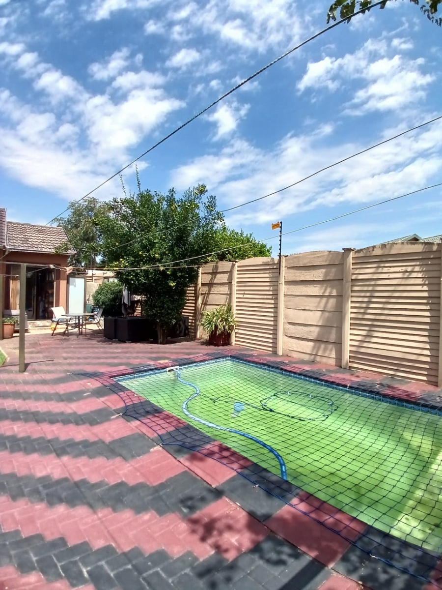 9 Bedroom Property for Sale in Vanderbijlpark SE 6 Gauteng