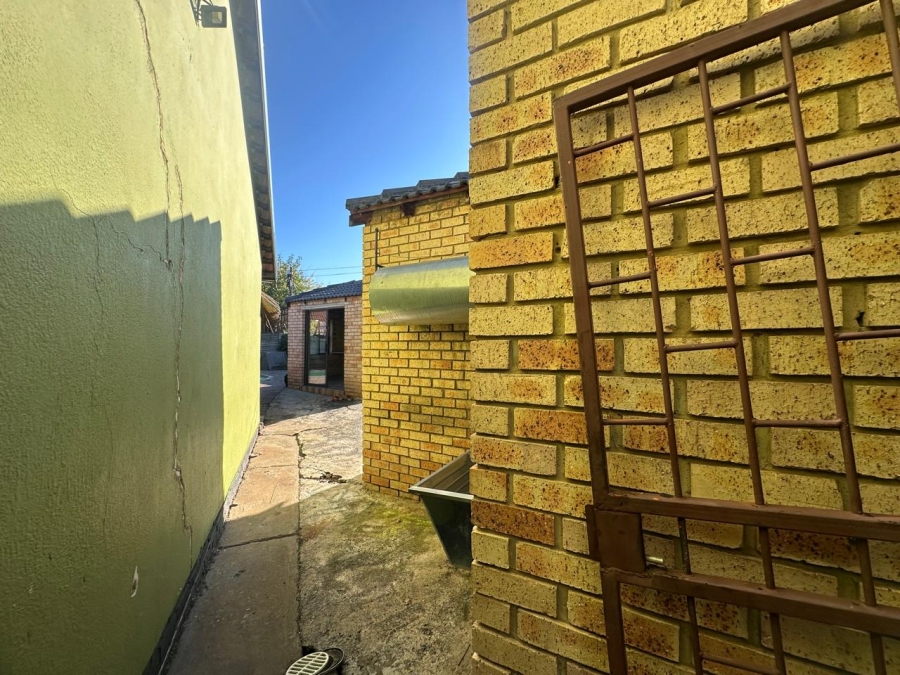 4 Bedroom Property for Sale in Arcon Park Gauteng