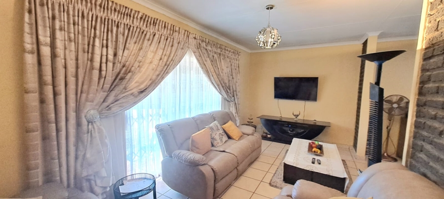 3 Bedroom Property for Sale in Arcon Park Gauteng