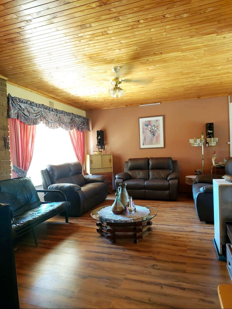 3 Bedroom Property for Sale in Vanderbijlpark SE 6 Gauteng