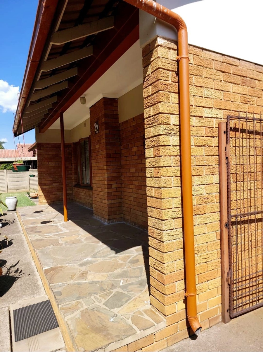 3 Bedroom Property for Sale in Vanderbijlpark SE 6 Gauteng