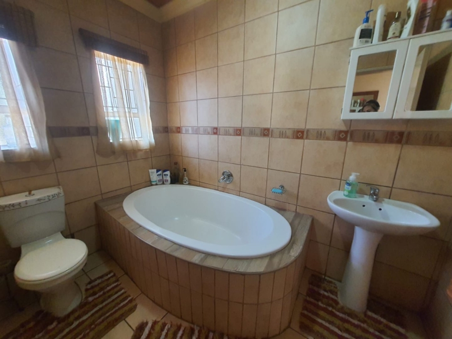4 Bedroom Property for Sale in Vanderbijlpark SE 1 Gauteng