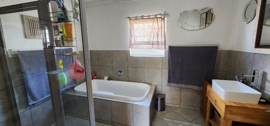 3 Bedroom Property for Sale in Vanderbijlpark SE 8 Gauteng