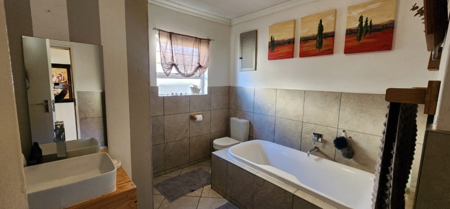 3 Bedroom Property for Sale in Vanderbijlpark SE 8 Gauteng