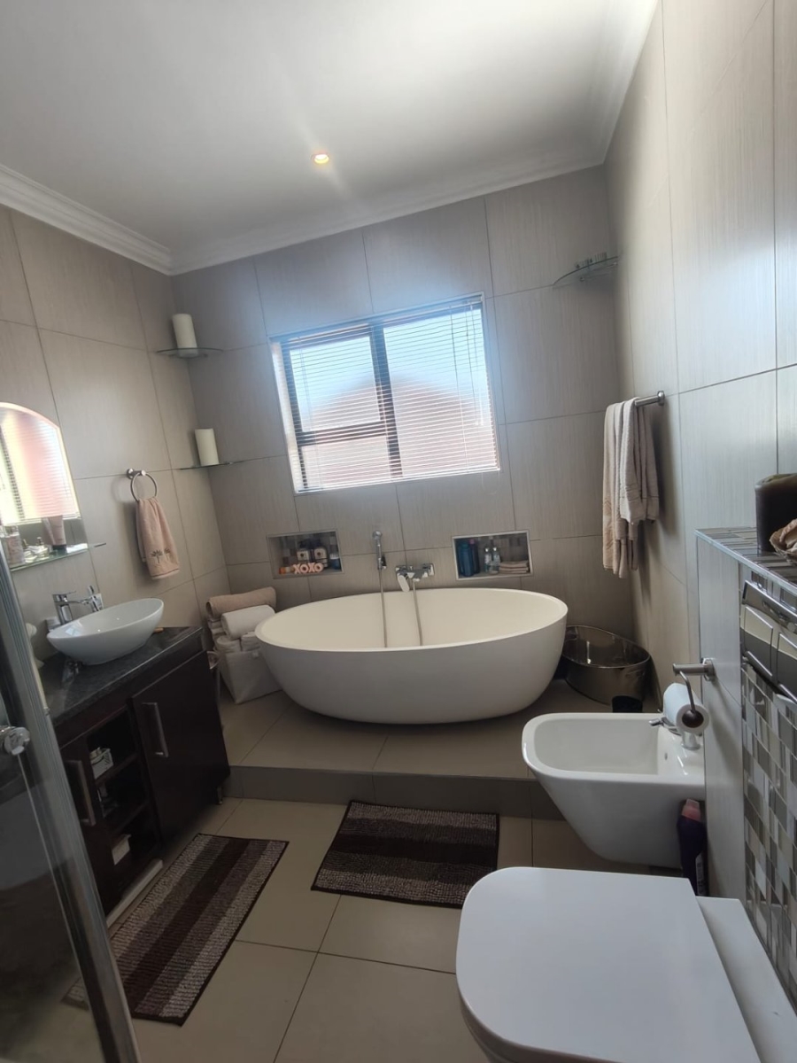 4 Bedroom Property for Sale in Vanderbijlpark SE Gauteng