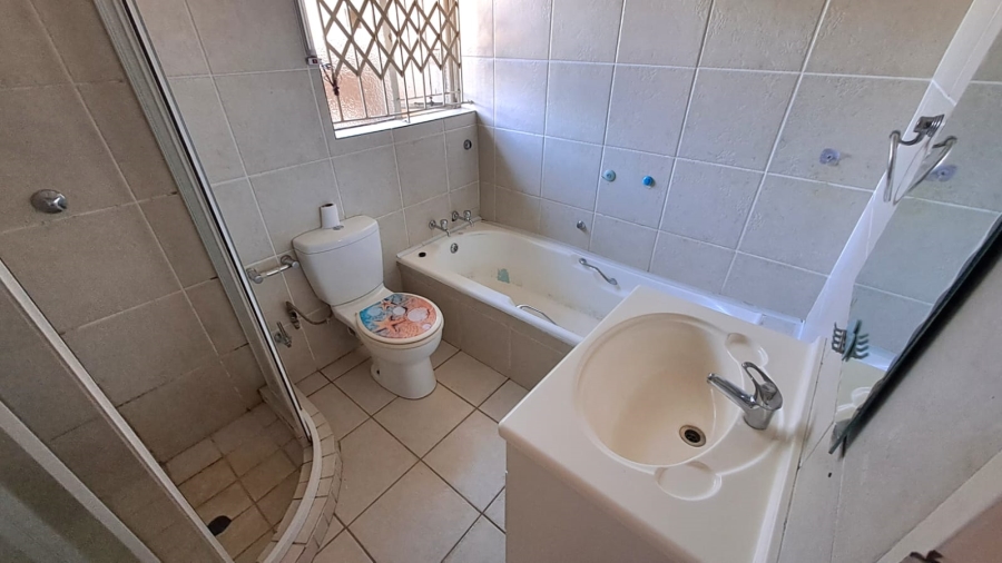 3 Bedroom Property for Sale in Vanderbijlpark SE 6 Gauteng