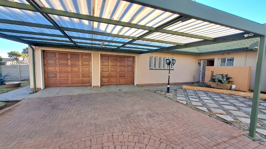 3 Bedroom Property for Sale in Vanderbijlpark SE 6 Gauteng