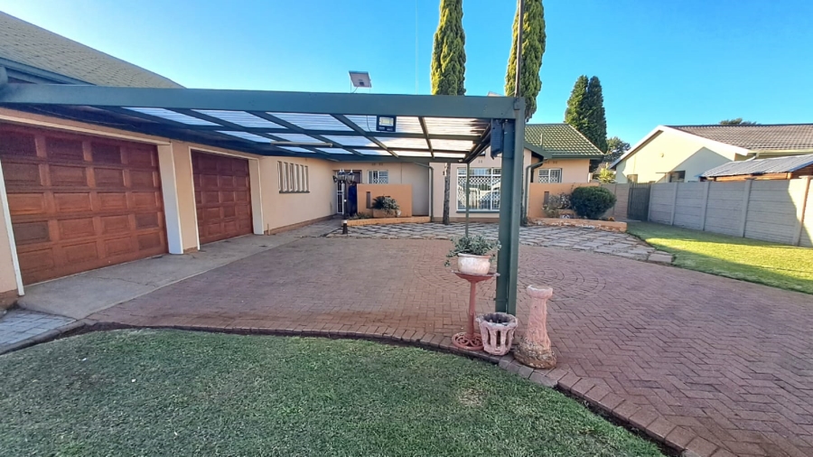 3 Bedroom Property for Sale in Vanderbijlpark SE 6 Gauteng
