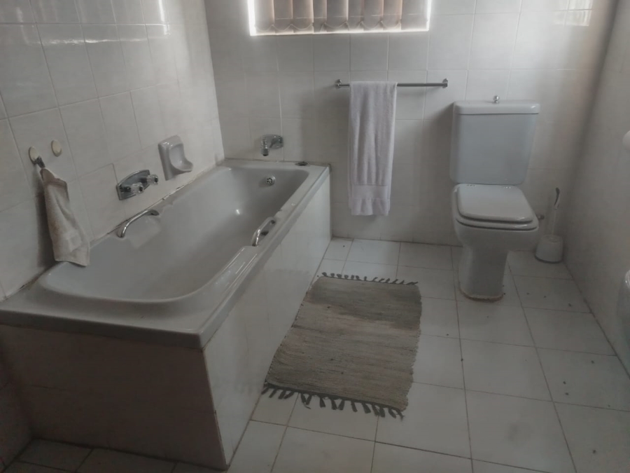 4 Bedroom Property for Sale in Vanderbijlpark SE 7 Gauteng