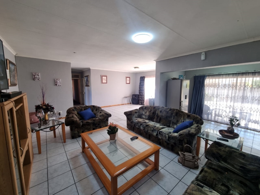 3 Bedroom Property for Sale in Vanderbijlpark SE 6 Gauteng