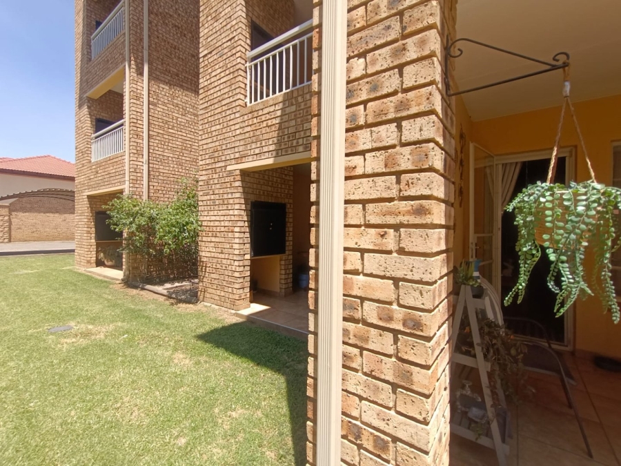 2 Bedroom Property for Sale in Vanderbijlpark SE 2 Gauteng