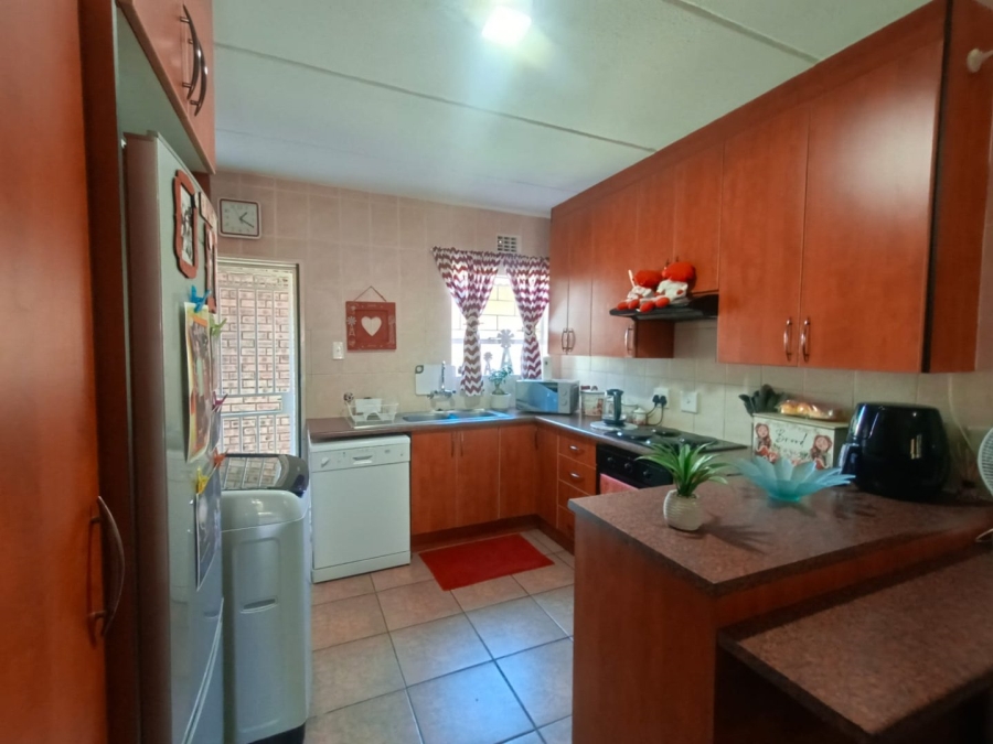 2 Bedroom Property for Sale in Vanderbijlpark SE 2 Gauteng