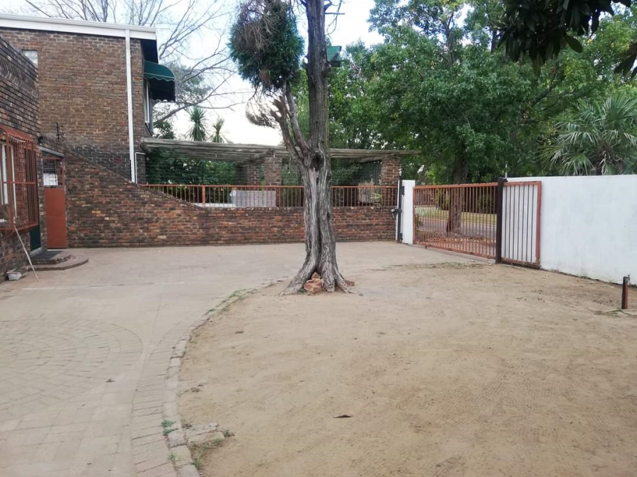 6 Bedroom Property for Sale in Vanderbijlpark SE 7 Gauteng