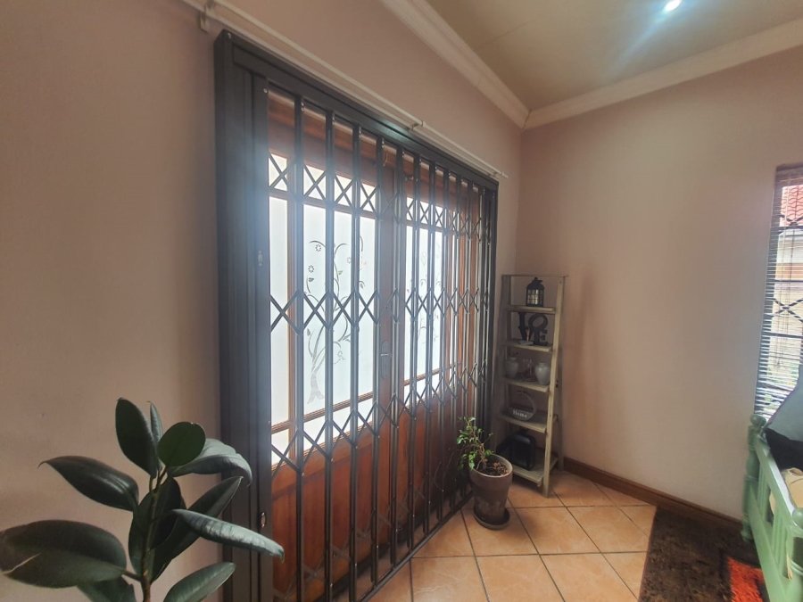 3 Bedroom Property for Sale in Vanderbijlpark SE 6 Gauteng