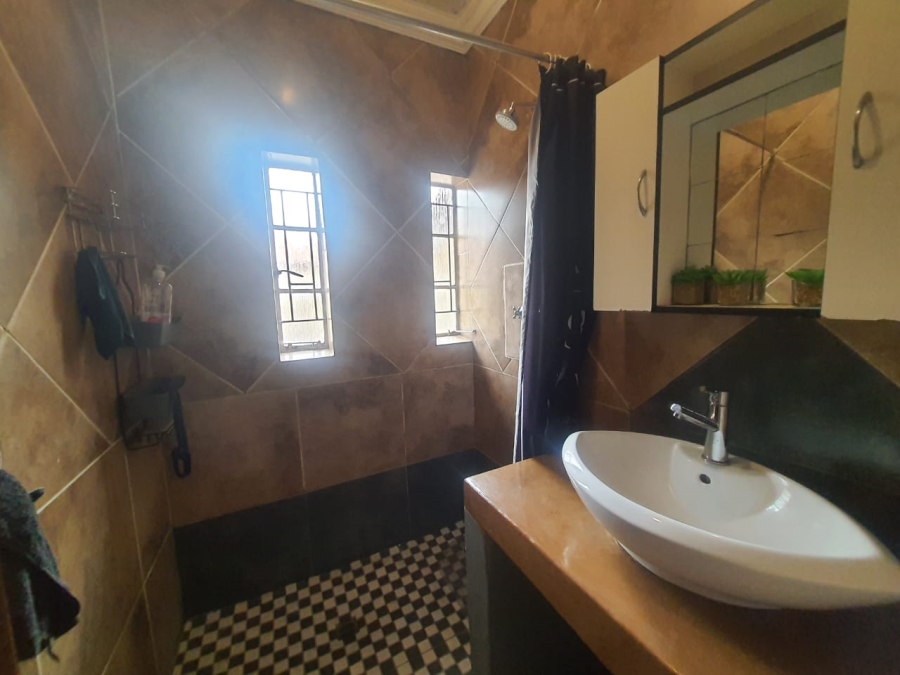 3 Bedroom Property for Sale in Vanderbijlpark SE 6 Gauteng