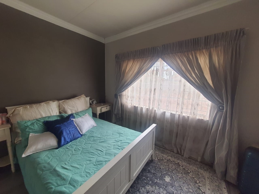 3 Bedroom Property for Sale in Vanderbijlpark SE 6 Gauteng