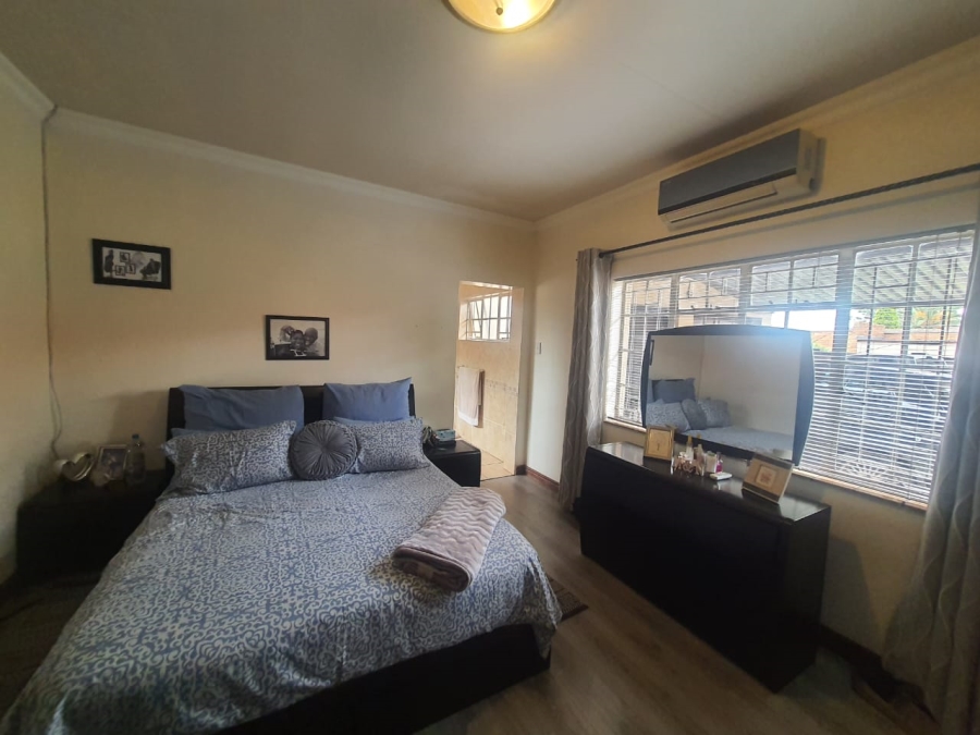 3 Bedroom Property for Sale in Vanderbijlpark SE 6 Gauteng