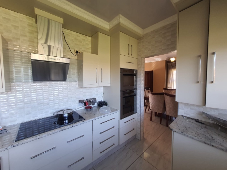 3 Bedroom Property for Sale in Vanderbijlpark SE 6 Gauteng