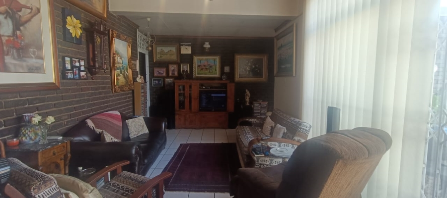 5 Bedroom Property for Sale in Vanderbijlpark SE 7 Gauteng