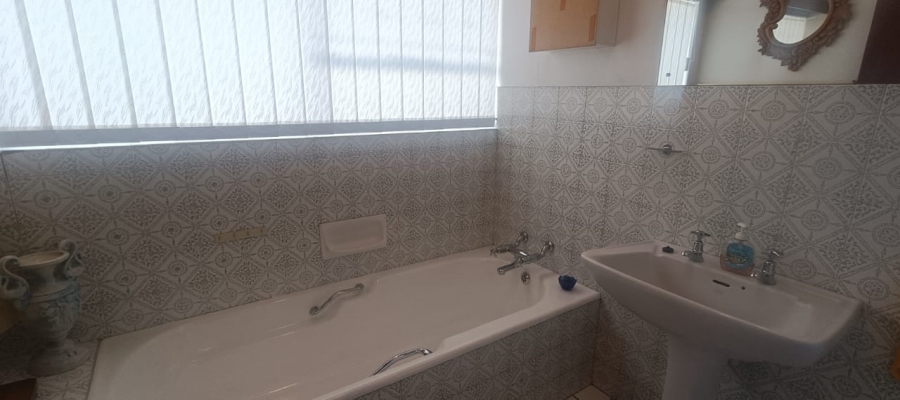 5 Bedroom Property for Sale in Vanderbijlpark SE 7 Gauteng