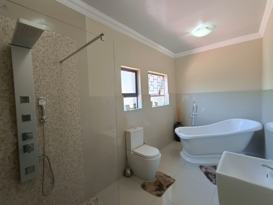 4 Bedroom Property for Sale in Vanderbijlpark SE 7 Gauteng