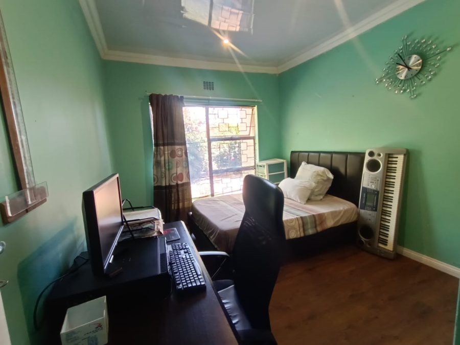 4 Bedroom Property for Sale in Vanderbijlpark SE 7 Gauteng