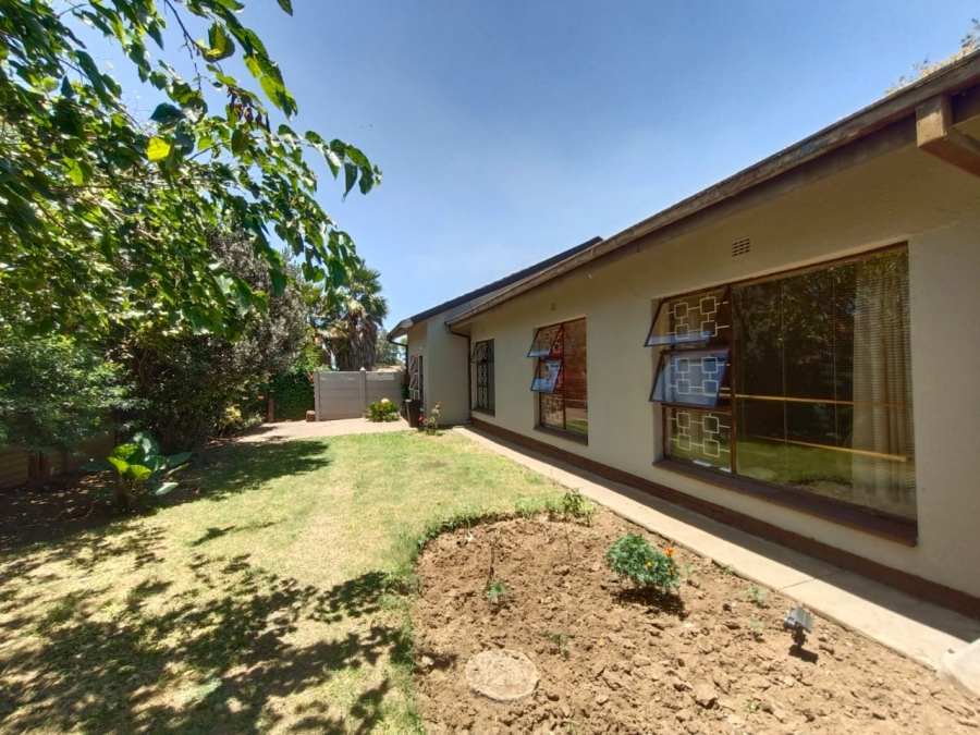 4 Bedroom Property for Sale in Vanderbijlpark SE 7 Gauteng